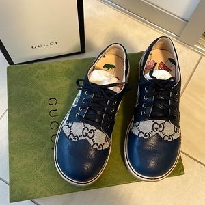 Gucci shoes for boys size 31 💫